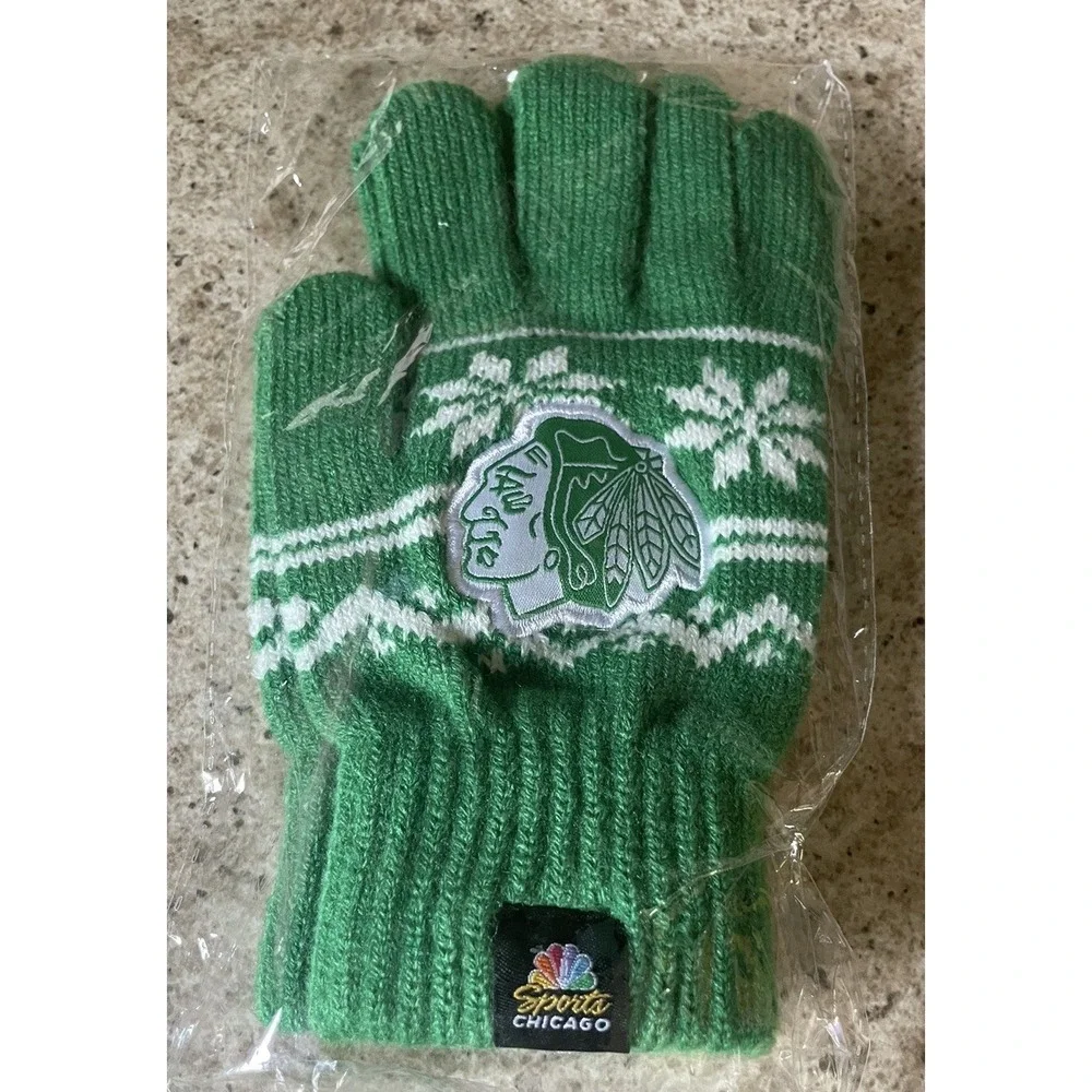 Chicago Blackhawks Green Winter Snowflakes Gloves NBC Sports Fan Adult‎ SGA